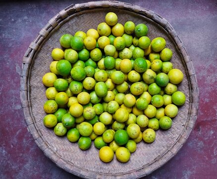 Basket Full Of Fresh Green Limons