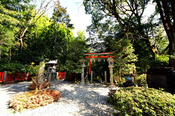京都　伏見稲荷大社　伏見神宝神社 降臨神石
