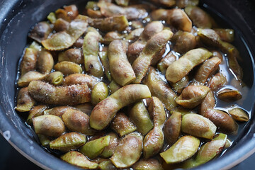 茹で上がった丹波篠山黒枝豆