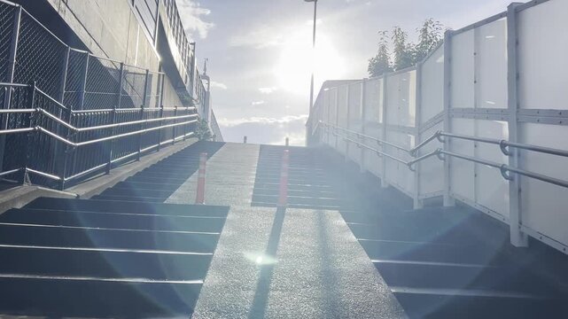 太陽、階段