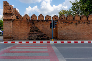 Tha Phae gate, The city square and famous landmarks on the eastern side of the wall, It is one of the gates to enter the old city, Chiang Mai (Lanna Kingdom) is a city in mountainous northern Thailand © Sarawut