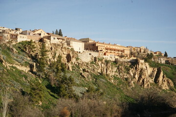 Fototapeta premium A photo of rocks and ruins of old buildings in the city of Toledo