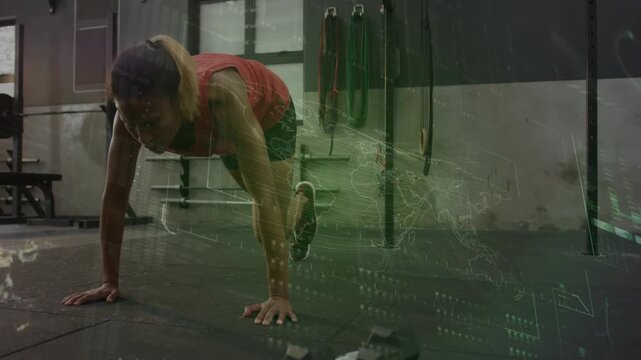 Woman holding plank and alternating knee drives, starting set, green HUD mapping data for training
