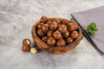Sweet macadamia nut in the bowl