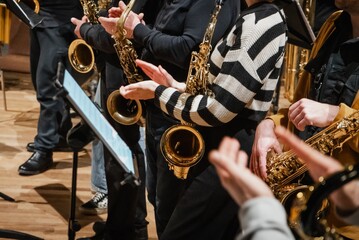 playing the saxophone, saxophone ensemble © Rona
