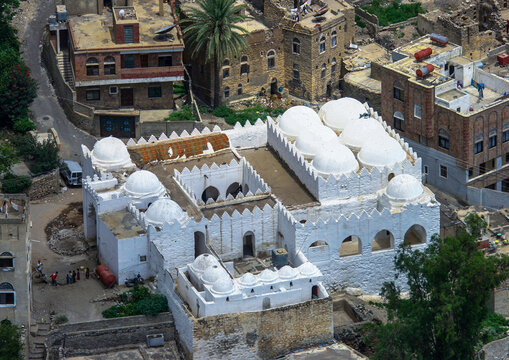 Mosque in the city from Al-Cahira fortress aka Cairo Castle, Janad Region, Taiz, Yemen