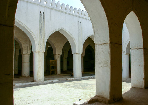 Old mosque prayer room, Al Hudaydah Governorate, Zabid, Yemen