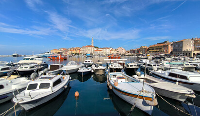 Obraz premium panorama of Rovinj seen from the harbor at bright summer day