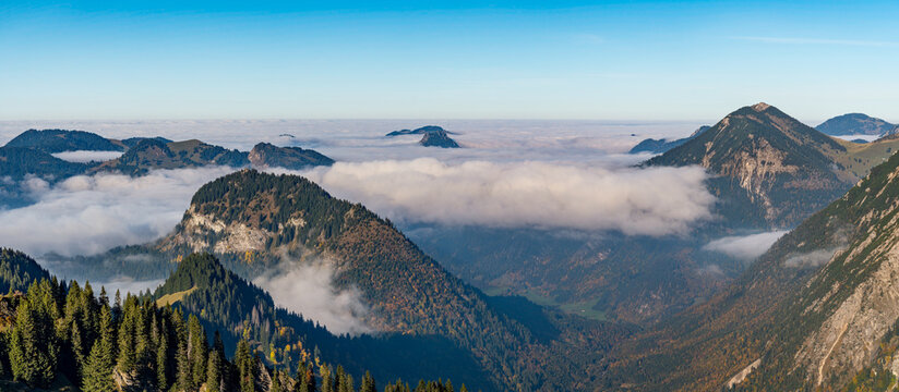 Autumn Hike at Sonnenkoepfe Peaks in Allgaeu High Alps Natural Beauty and Tranquility