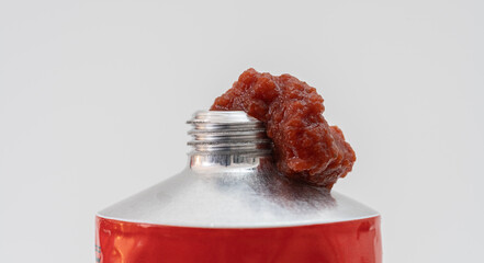 Tomatenmark aus der Tube