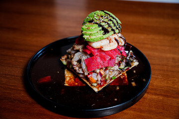 Tostada deliciosa de mariscos