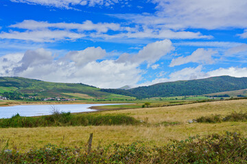 Obraz premium Ebro reservoir water and green hills landscape