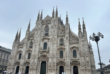 Fototapeta premium View of the Cathedral of Milan in the cloudy late afternoon.