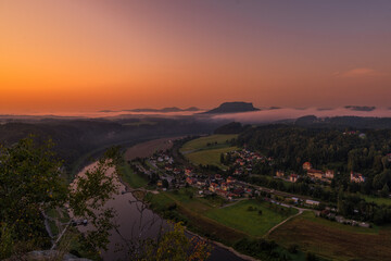 Die Elbe im Sonnenaufgang