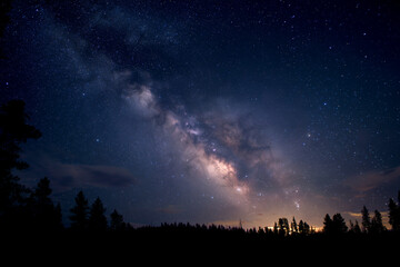 Naklejka premium Starry Night Sky With Subtle Milky Way