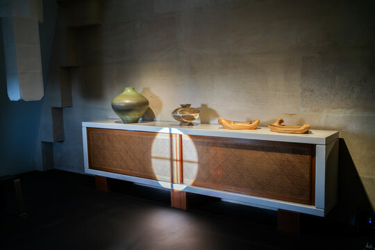 vue d'une cuisine design dans les combles du mus&eacute;e des arts d&eacute;coratifs de la ville de Paris en France