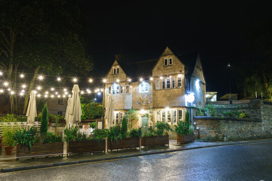 Pizza Da Mario at night located at 1 Sheep Market road opened by Marius Note and Ize Cufi in early 2024 