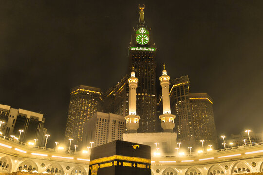 Maka pic, MECCA, SAUDI ARABIA: December &lrm;3, &lrm;2025 Skyline with Abraj Al Bait (Royal Clock Tower Makkah) in Makkah, Saudi Arabia. white background 