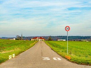 Geschwindigkeitsbegrenzung am Ortsrand