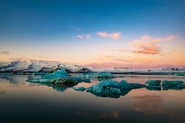 Laguna lodowcowa Jokulsarlon, Islandia © Paweł Mielko