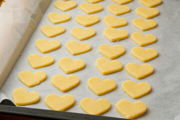 Preparing linzer biscuits