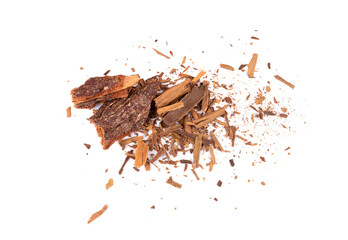 Fototapeta premium Broken ceylon cinnamon isolated, cinnamomum verum bark pieces