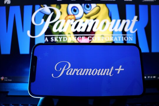 Paramount logo on smartphone screen. Paramount+. Paramount Plus. 