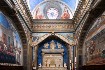 Chapel Interior, Collegiata di Santa Maria Assunta - San Gimignano, Italy