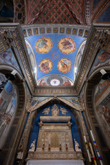 Altar and frescoed vault, Duomo di San Gimignano - San Gimignano, Italy