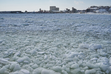 北海道　船上から見た網走港の流氷 © osap1111