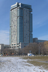 Naklejka premium view of Hotel X Toronto, a Destination by Hyatt Hotel located at 111 Princes' Blvd (actual view from Martin Goodman Trail)