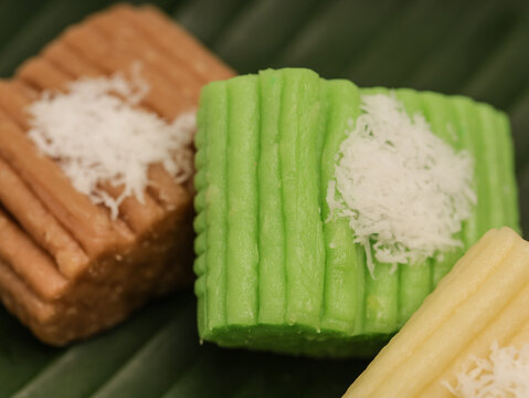Gethuk Lindri, an Indonesian traditional snack made from cassava and shredded coconut, on banana leaf