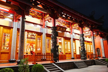 Hsing Tian Kong at Night in Taipei, Taiwan - 台湾 台北 行天宮 夜景