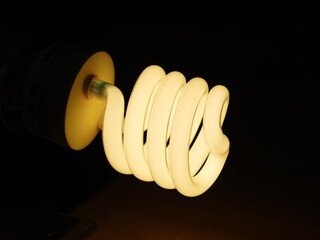 ペットショップで売られている爬虫類用の紫外線ライト