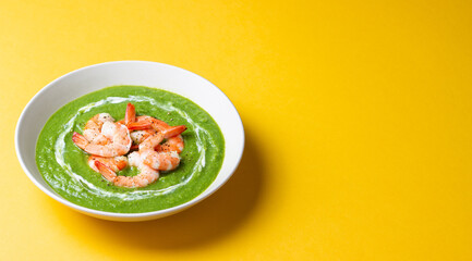 Green broccoli soup with shrimp. Vegetarian food. Healthy eating.