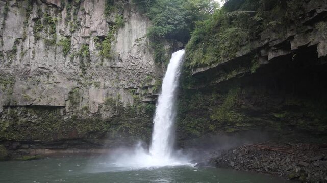 うのこの滝　宮崎県西臼杵郡