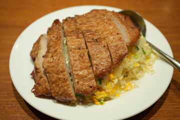 Chinese Food, Pork Chop Fried Rice - 中華料理 排骨炒飯