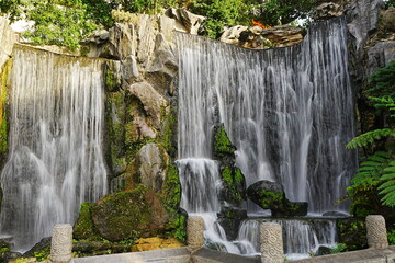 Waterfalls at Lungshan or Longshan Temple in Taipei, Taiwan - 台湾 台北 龍山寺 滝