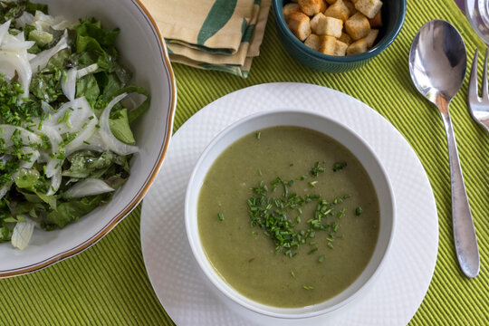 Crema de verduras y ensalada