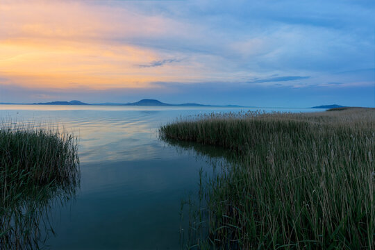 Abendstimmung am Balaton bei Balatonm&aacute;riaf&uuml;rdő, Ungarn