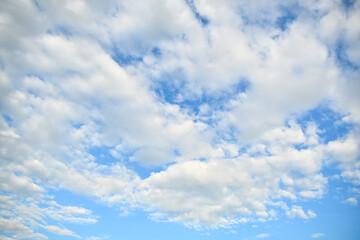 Obraz premium cloudy day with blue sky shading in daylight