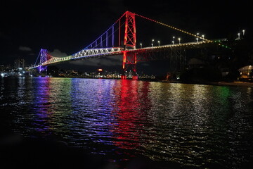 Fototapeta premium Ponte Hercílio Luz Iluminada Noite Florianópolis SC