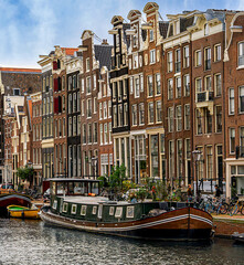 Architektur , Sehensw&uuml;rdigkeiten und Touristenattraktionen in der Altstadt von Amsterdam, Niederlande, Holland