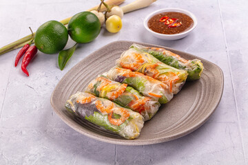 Vietnamese spring roll with prawn