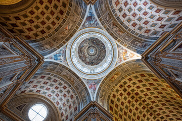 Ceiling dome of Basilica di Sant’Andrea - Mantua, Italy © demerzel21