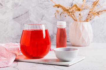 A drink for rapid  hydratation and replenishment of fluids and salts in a glass