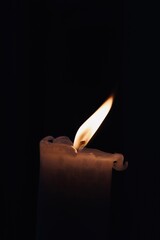 Kerzenflamme am Altar