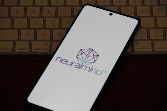 NeuralMind - Empresa Brasileira de Intelig&ecirc;ncia Artificial (IA), nascida da Unicamp, que desenvolve solu&ccedil;&otilde;es para automatizar opera&ccedil;&otilde;es, analisar documentos, detectar fraudes e otimizar a efici&ecirc;ncia.