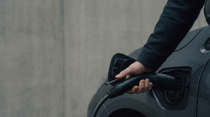 recharge d'une v&eacute;hicule &eacute;lectrique 