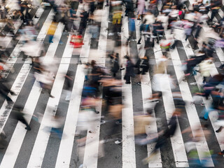 Intersection with many pedestrians crossing, Long exposure